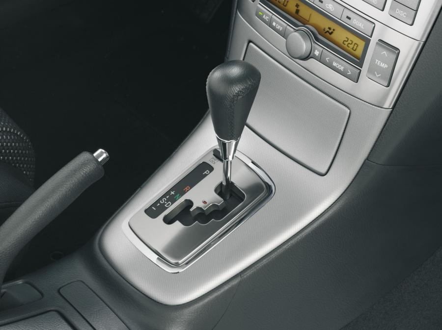  Toyota Avensis Sedan 2006 года  (фото 57 из 113)
